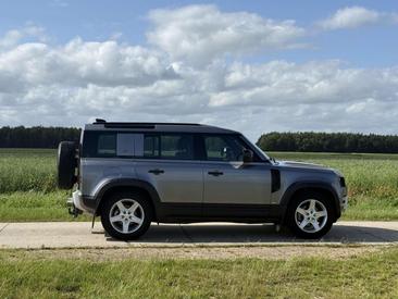 Land Rover Defender 110 SE 3.0 D200 — photo 20