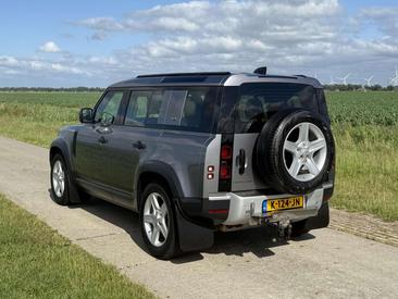 Land Rover Defender 110 SE 3.0 D200 — photo 21