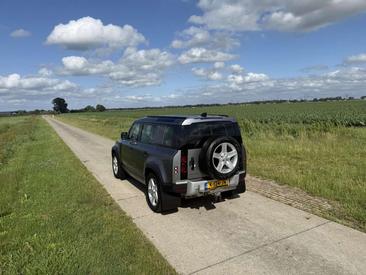 Land Rover Defender 110 SE 3.0 D200 — photo 37