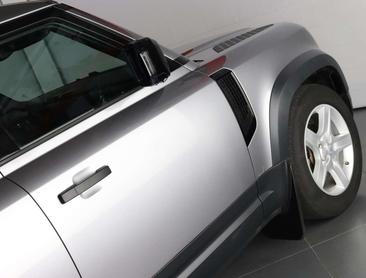 Land Rover Defender 110 SE 3.0 D200 — photo 48