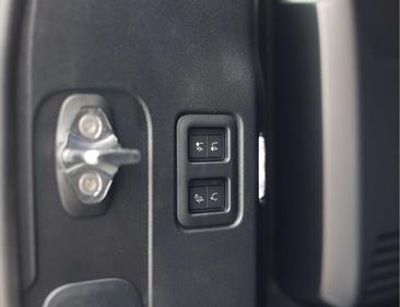 Land Rover Defender P635 OCTA Pano - Trekhaak - Meridian Gris — photo 23