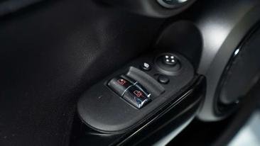 Mini 3 Portes Cooper S — photo 19