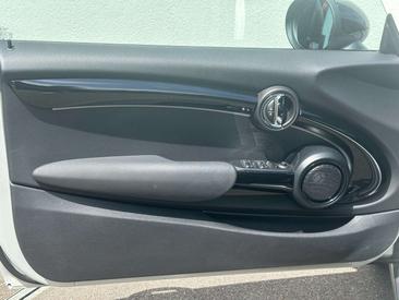Mini Cabrio Chili Cooper — photo 13