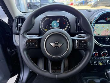 Mini Countryman COOPER SE — photo 11