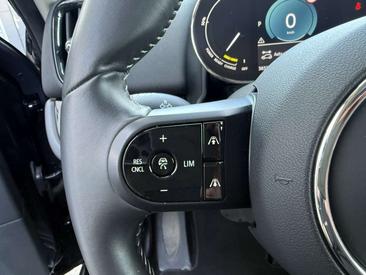 Mini Countryman COOPER SE — photo 12