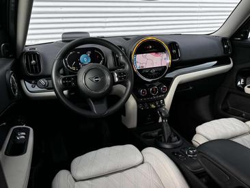 Mini Countryman COOPER SE — photo 3