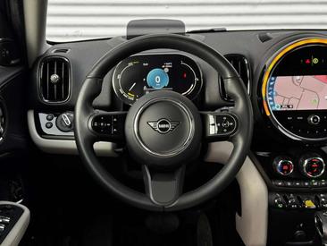 Mini Countryman COOPER SE — photo 7
