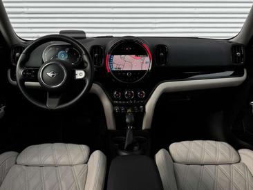Mini Countryman COOPER SE — photo 15