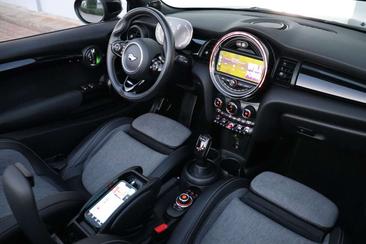 Mini Cabrio COOPER — photo 19