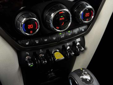Mini Countryman COOPER SE — photo 35