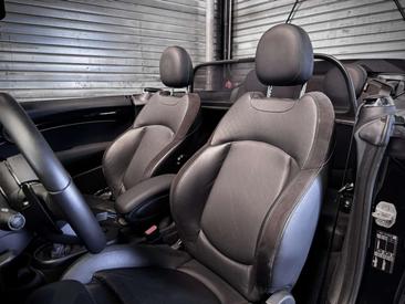 Mini Cabrio Yours John Cooper Works — photo 5