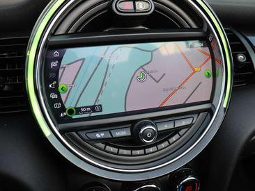Mini Cabrio COOPER — photo 33