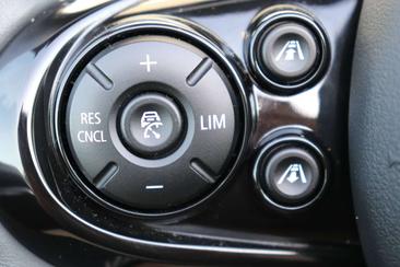 Mini Cabrio COOPER — photo 35