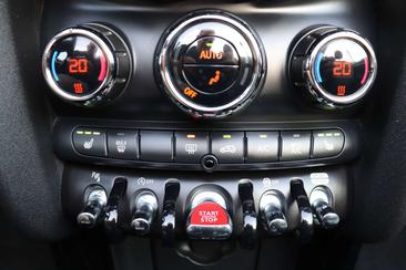 Mini Cabrio COOPER — photo 40
