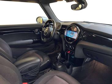 Mini Cabrio Classic Cooper — photo 10
