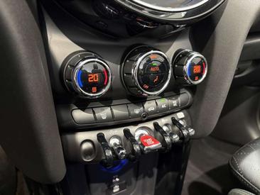 Mini Cabrio COOPER — photo 15
