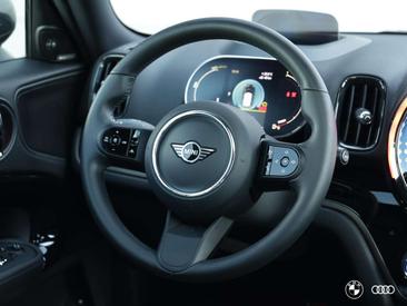 Mini Countryman COOPER SE — photo 18