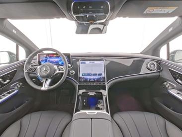 Mercedes EQE 300 AMG Line — photo 6