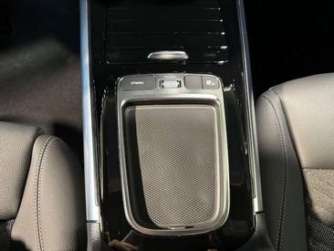 Mercedes GLA 220 Night Edition — photo 11