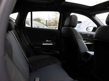 Mercedes GLA 200 Night Edition — photo 4