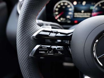 Mercedes GLA 200 Night Edition — photo 18
