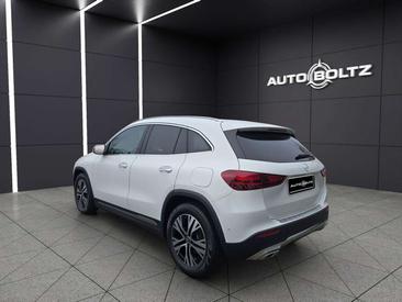 Mercedes GLA 180 — photo 4