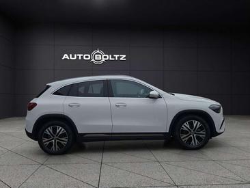 Mercedes GLA 180 — photo 7
