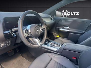 Mercedes GLA 200 Night Edition — photo 9
