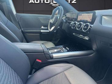 Mercedes GLA 200 Night Edition — photo 14