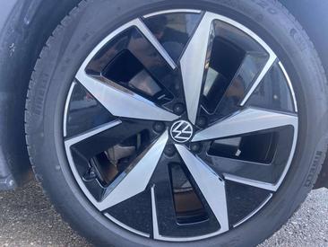 Volkswagen ID.5 GTX 4Motion — photo 11