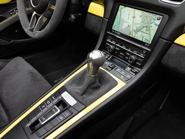 Porsche 981 Cayman Boxster Spyder — photo 19