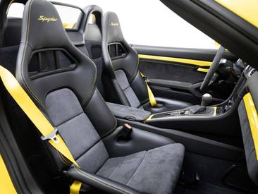 Porsche 981 Cayman Boxster Spyder — photo 21