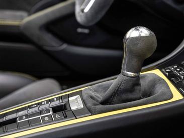Porsche 981 Cayman Boxster Spyder — photo 29