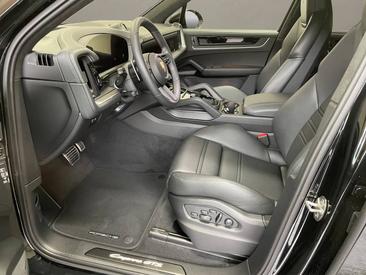 Porsche Cayenne III Turbo GT — photo 13