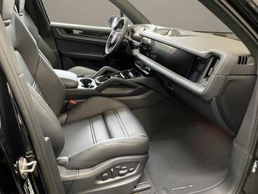Porsche Cayenne III Turbo GT — photo 21