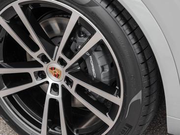 Porsche Cayenne III Turbo GT — photo 5