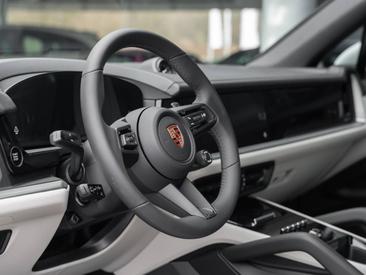Porsche Cayenne III Turbo GT — photo 14
