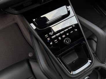 Porsche Cayenne III Turbo GT — photo 15