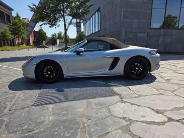 Porsche 718 Cabriolet Boxster — photo 8