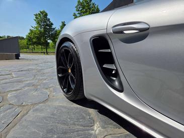 Porsche 718 Cabriolet Boxster — photo 23