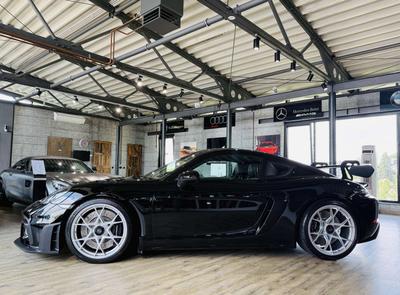 Porsche 718 Cayman GT4 RS