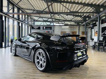 Porsche 718 Cayman GT4 RS — photo 4