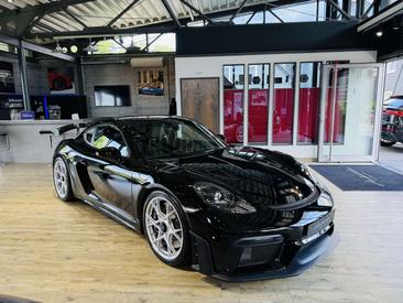 Porsche 718 Cayman GT4 RS — photo 10