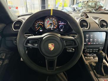 Porsche 718 Cayman GT4 RS — photo 14