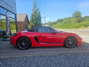 Porsche 718 Boxster T — photo 9