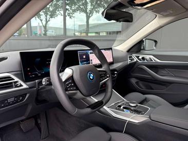 BMW I4 EDrive35 — photo 16