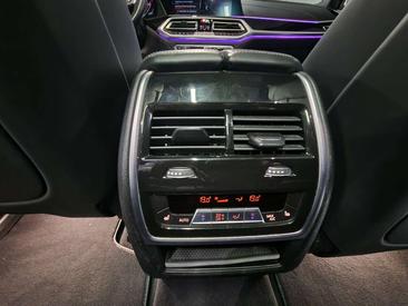BMW X7 40d XDrive — photo 27