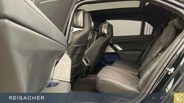BMW I7 EDrive50 — photo 6