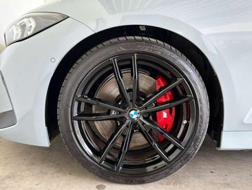 BMW 330i M Sport — photo 3
