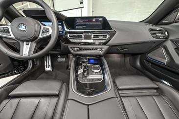 BMW Z4 SDrive20i — photo 10